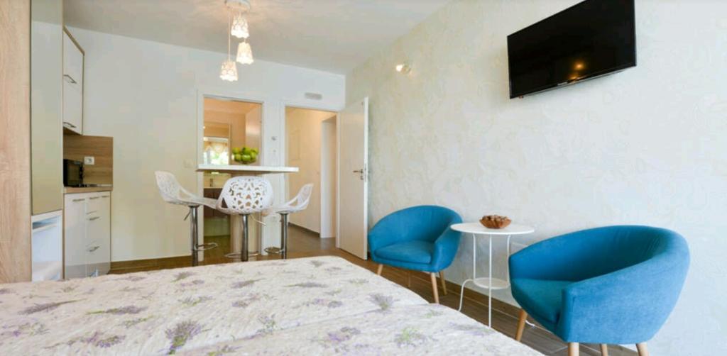 Lavender Apt. W. Balcony In Old Town Zadar Bagian luar foto