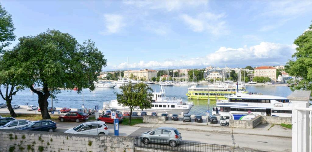 Lavender Apt. W. Balcony In Old Town Zadar Bagian luar foto