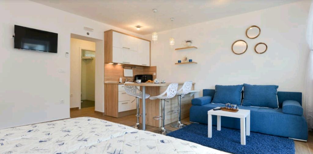 Lavender Apt. W. Balcony In Old Town Zadar Bagian luar foto