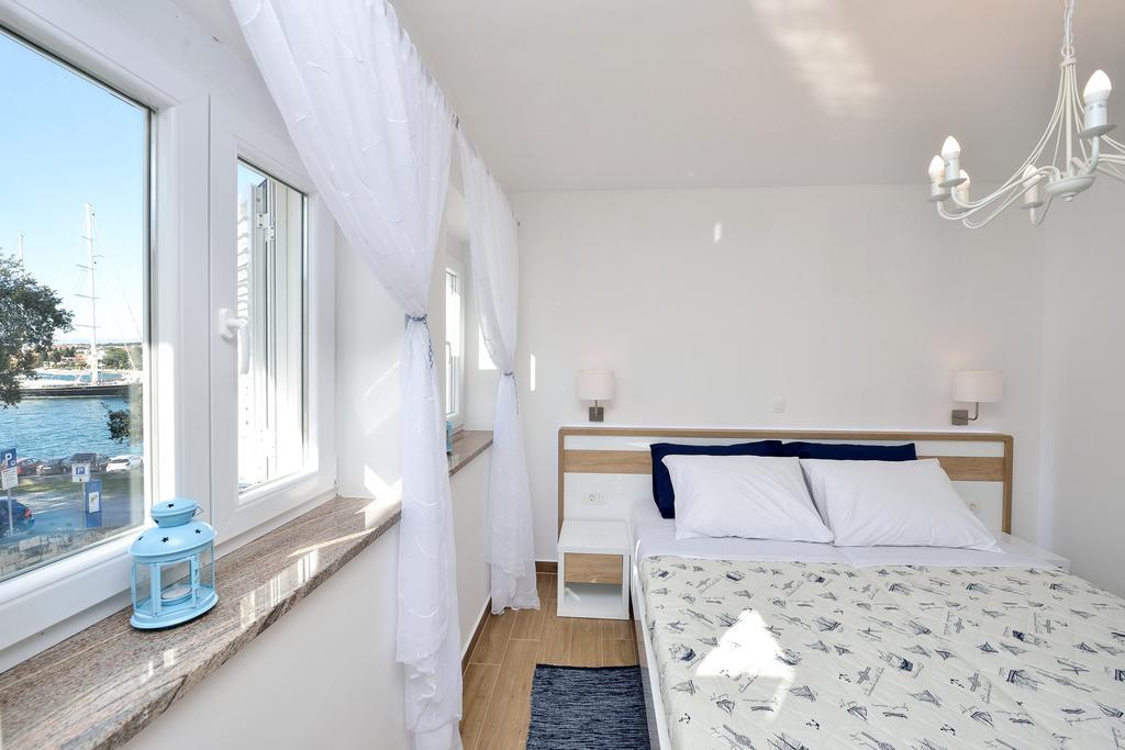 Lavender Apt. W. Balcony In Old Town Zadar Bagian luar foto